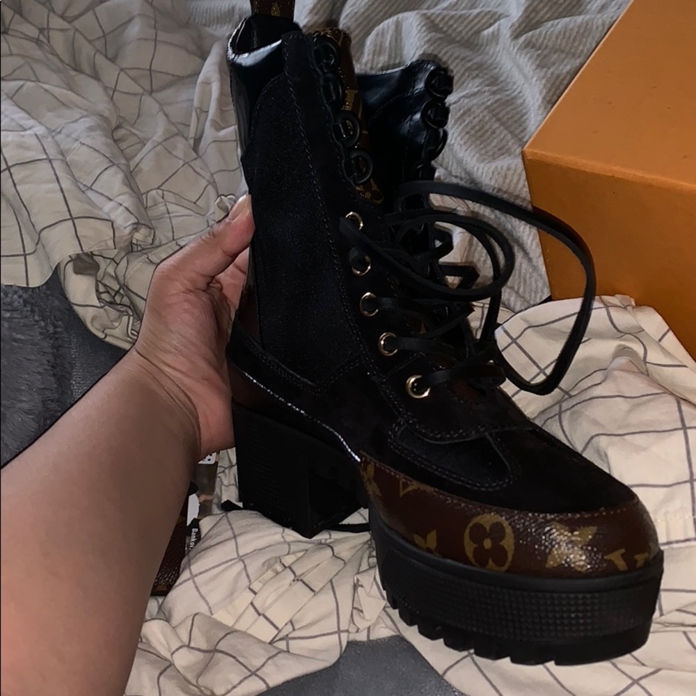 Laurate Desert Boot